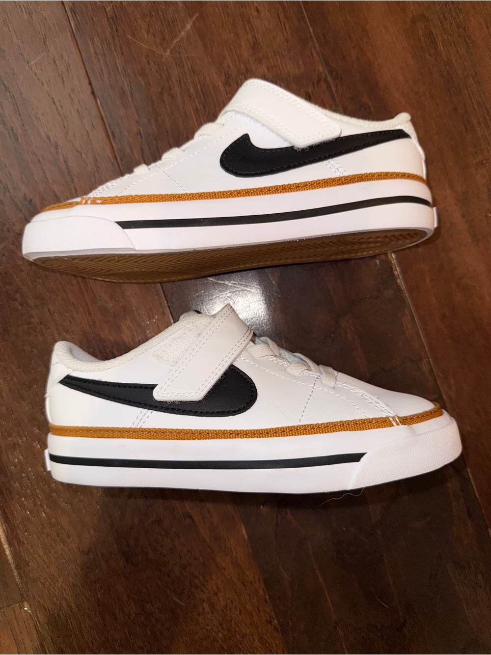 Nike Court Legacy BNWT